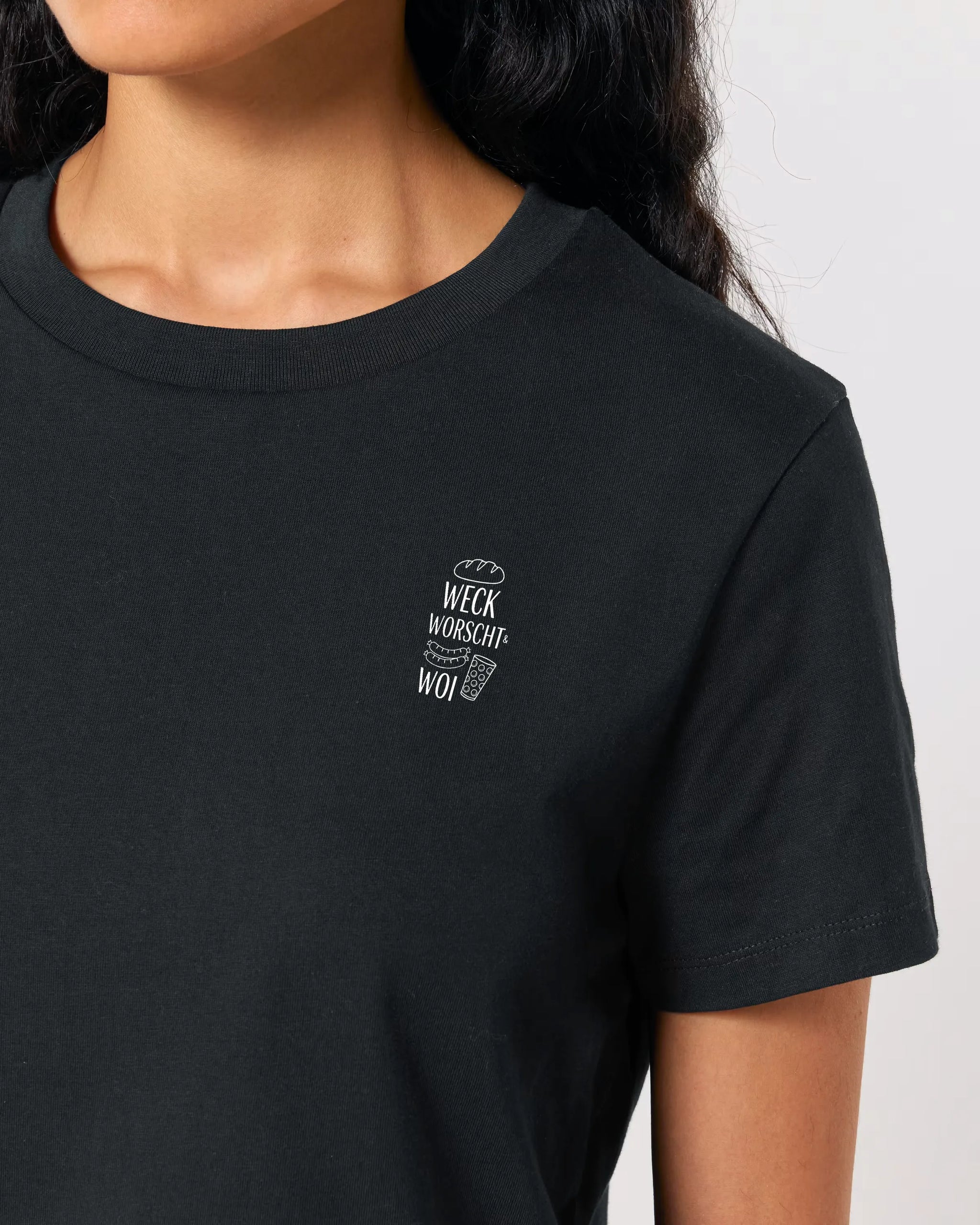 Weck Worscht & Woi - Brustprint (Damenshirt) – Seitenansicht – Bio Pfaelzer Streetwear | PFALZVIBE