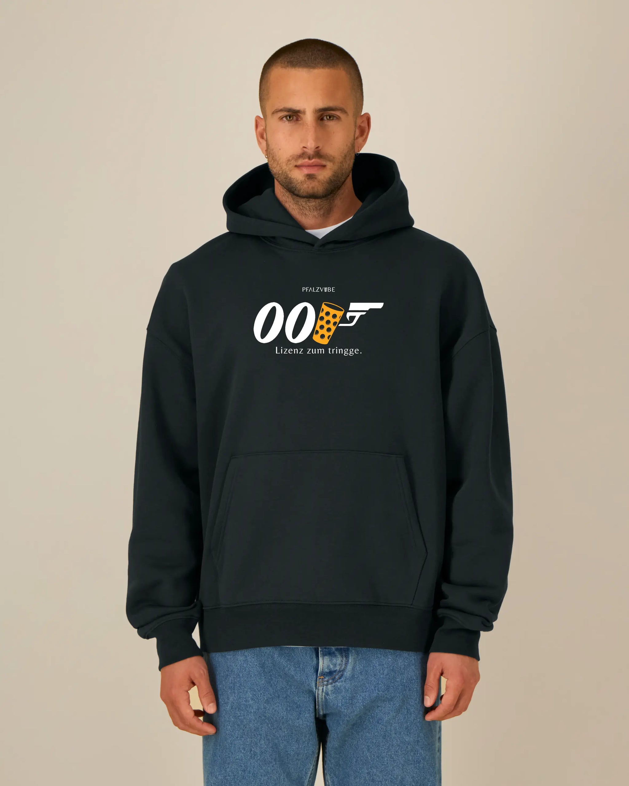 00Schorle Hoodie - Lizenz zum tringge. – Frontansicht – Bio Pfaelzer Streetwear | PFALZVIBE