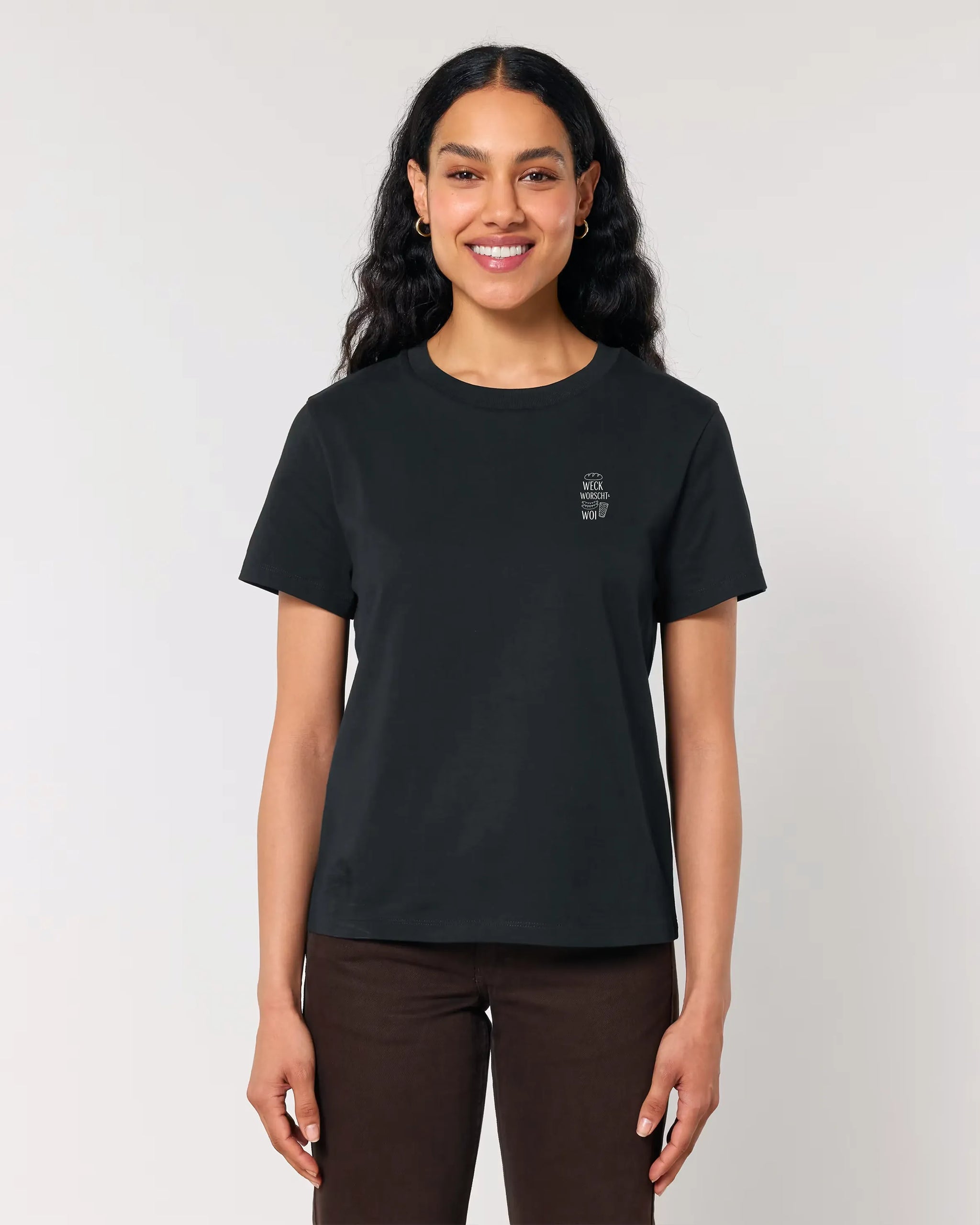 Weck Worscht & Woi - Brustprint (Damenshirt) – Detailansicht – Bio Pfaelzer Streetwear | PFALZVIBE