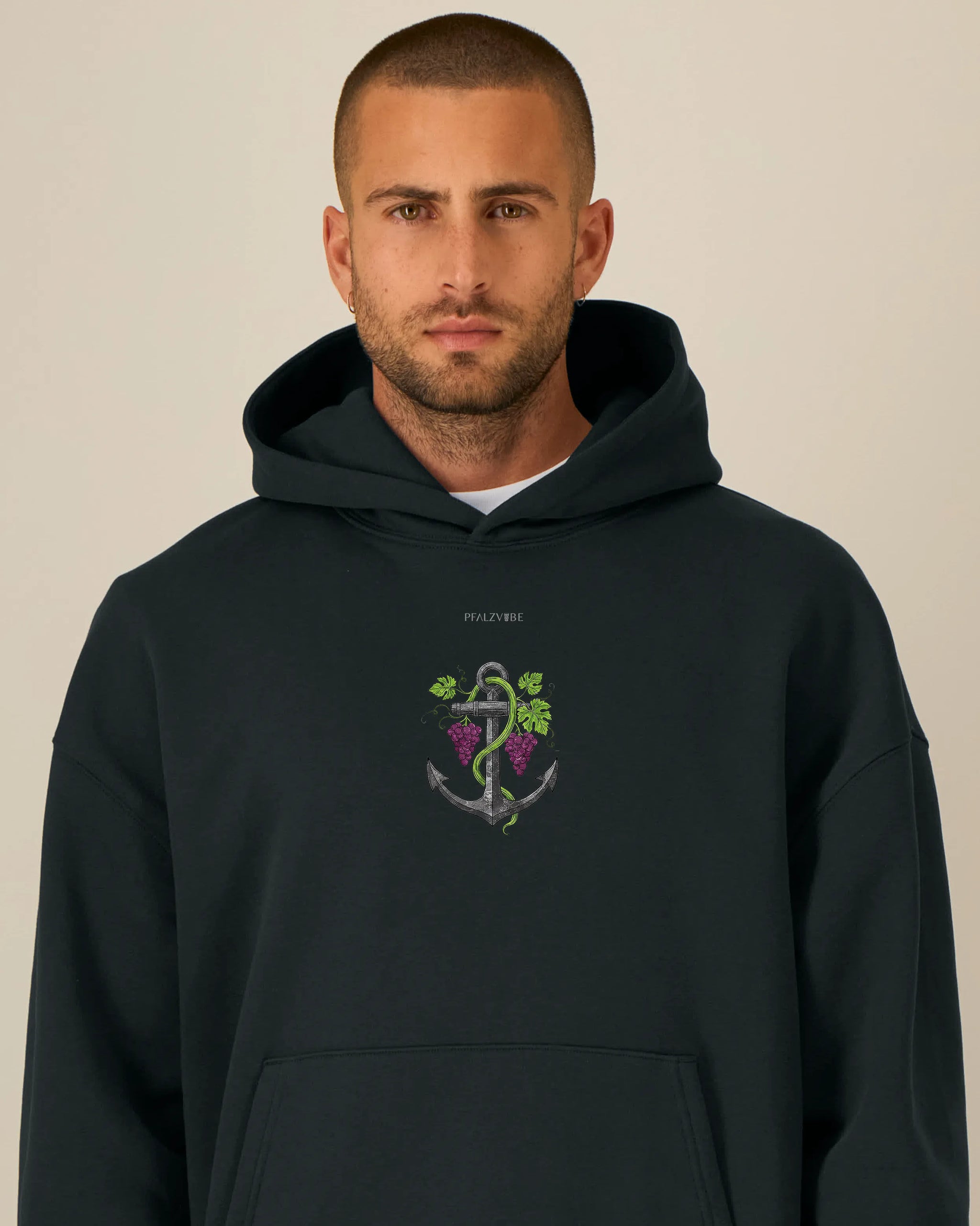 Pfalzanker Hoodie – Frontansicht – Bio Pfaelzer Streetwear | PFALZVIBE