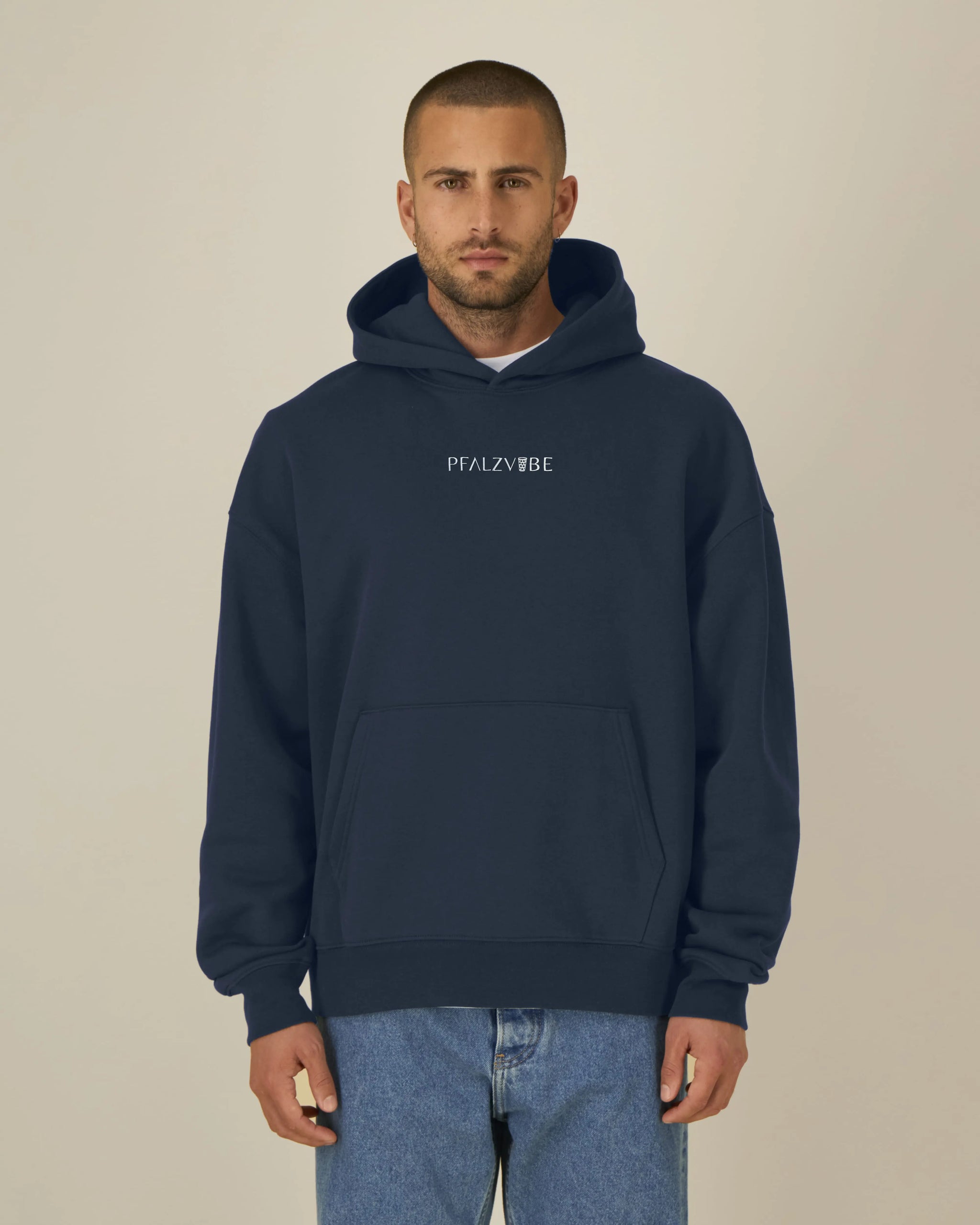 Pfalz DNA Hoodie – Produktbild – Bio Pfaelzer Streetwear | PFALZVIBE