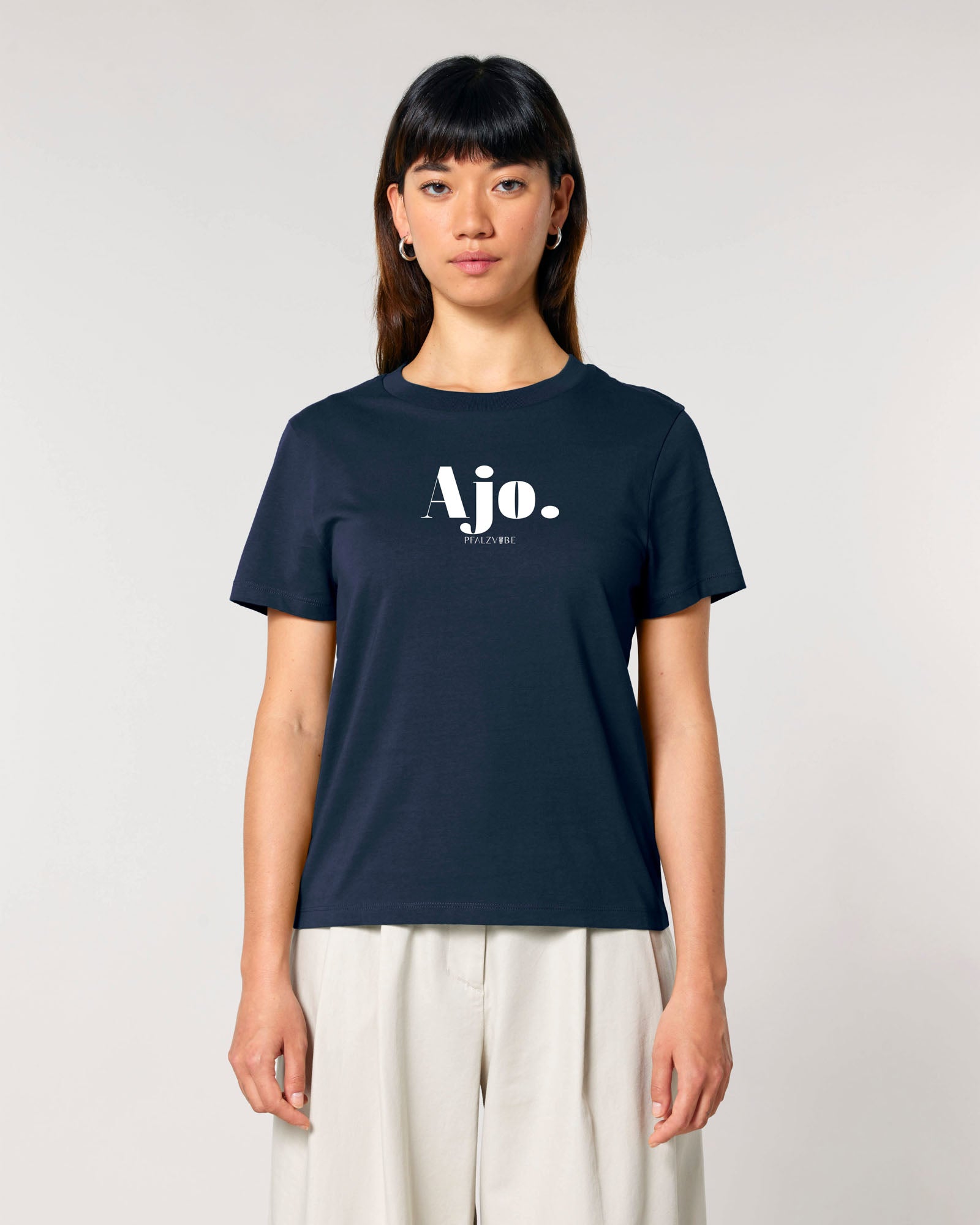 Ajo. Damenshirt – Seitenansicht – Bio Pfaelzer Streetwear | PFALZVIBE