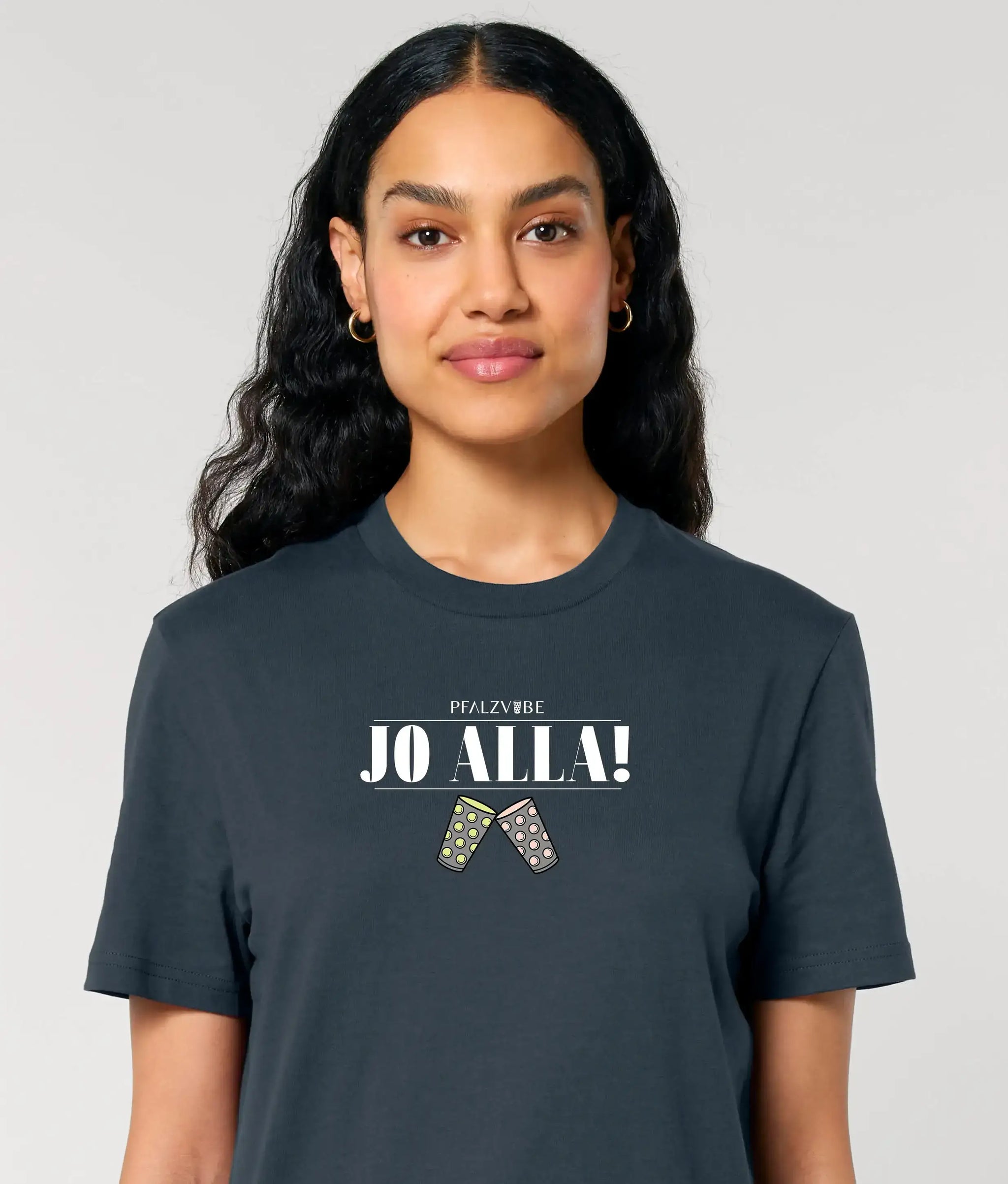JO ALLA! T-Shirt – Detailansicht – Bio Pfaelzer Streetwear | PFALZVIBE