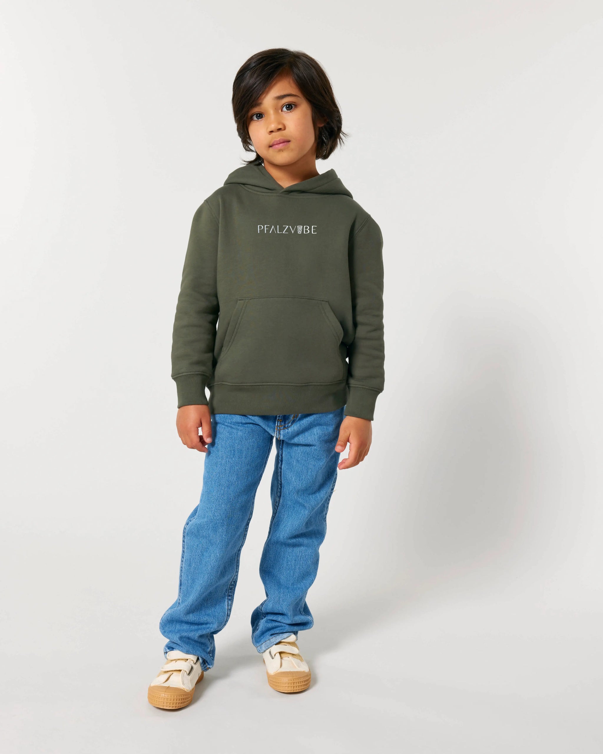 PFALZVIBE Premium Stick Kinder Hoodie – Frontansicht – Bio Pfaelzer Streetwear | PFALZVIBE