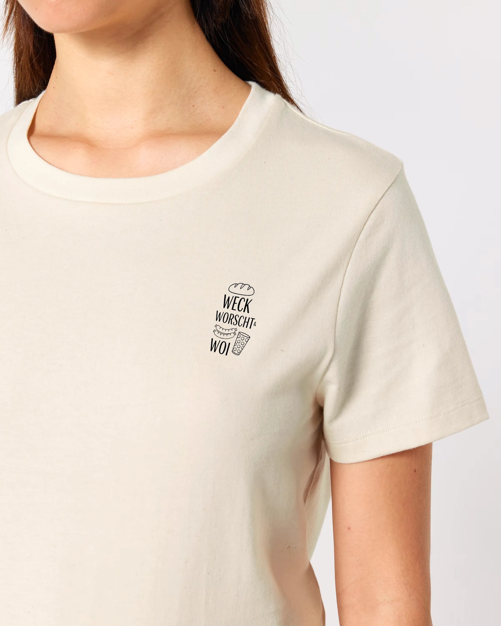 Weck Worscht & Woi - Brustprint (Damenshirt) – Produktbild – Bio Pfaelzer Streetwear | PFALZVIBE