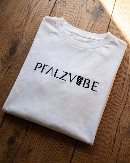 PFALZVIBE Logo Stick T-Shirt Unisex in Off White – Detailansicht – Bio-Streetwear aus der Pfalz | PFALZVIBE