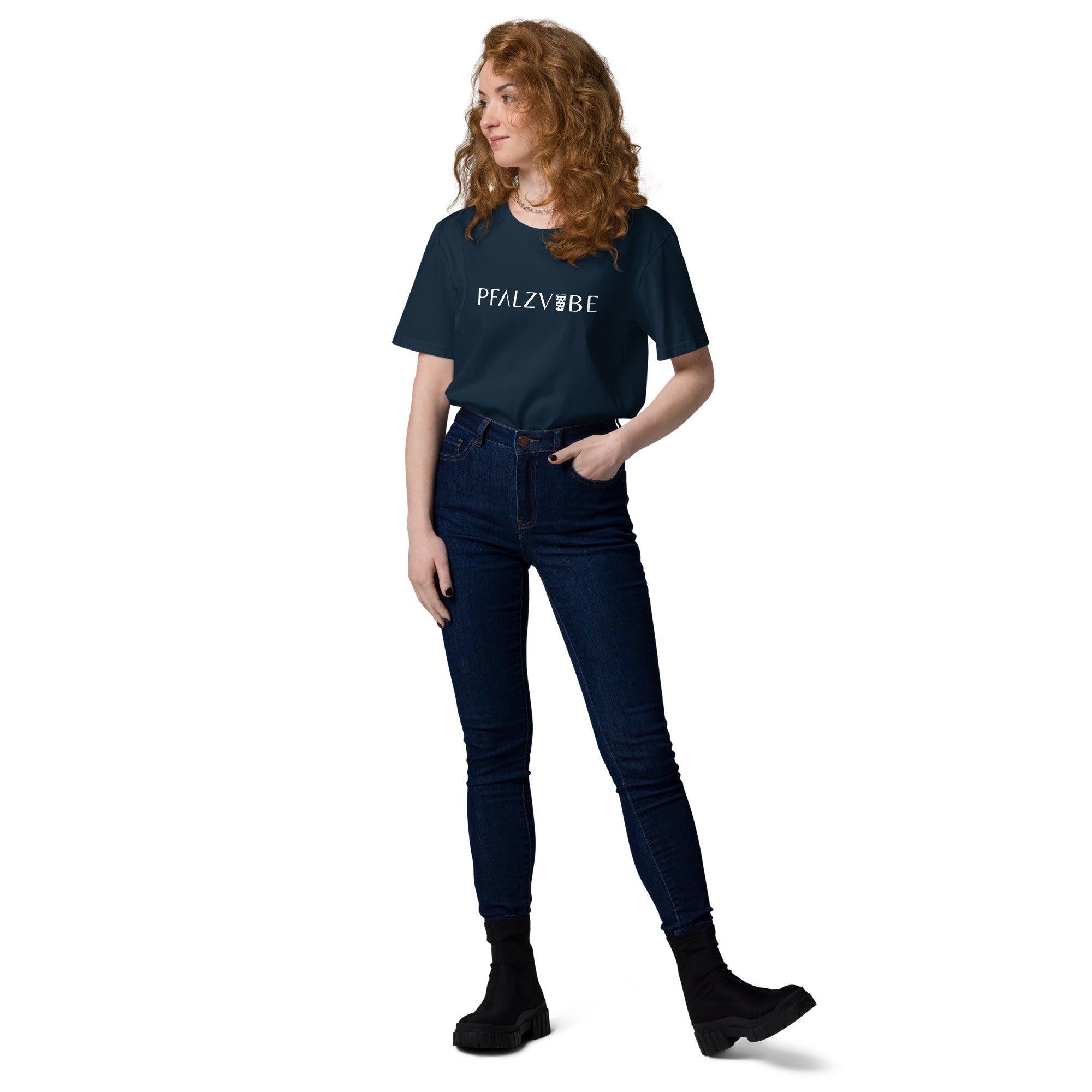 PFALZVIBE Classic Logo T-Shirt – Seitenansicht – Bio Pfaelzer Streetwear | PFALZVIBE